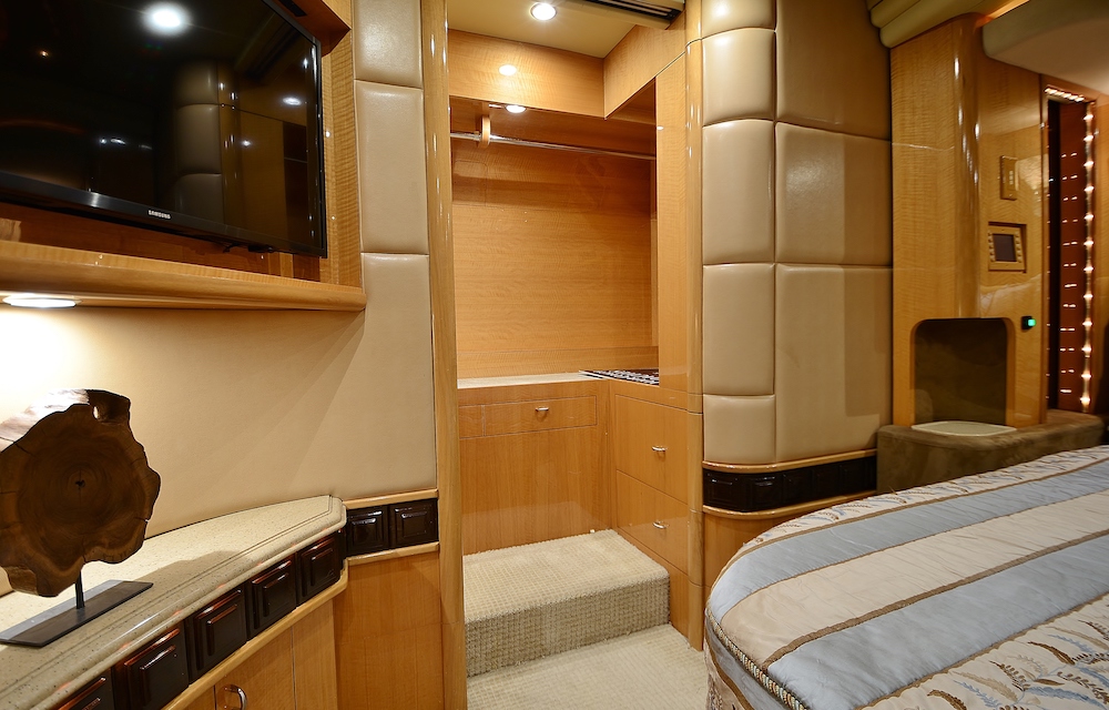 2008 Prevost Liberty XLII For Sale