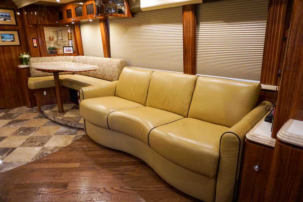 2008 Prevost Marathon H3-45 For Sale