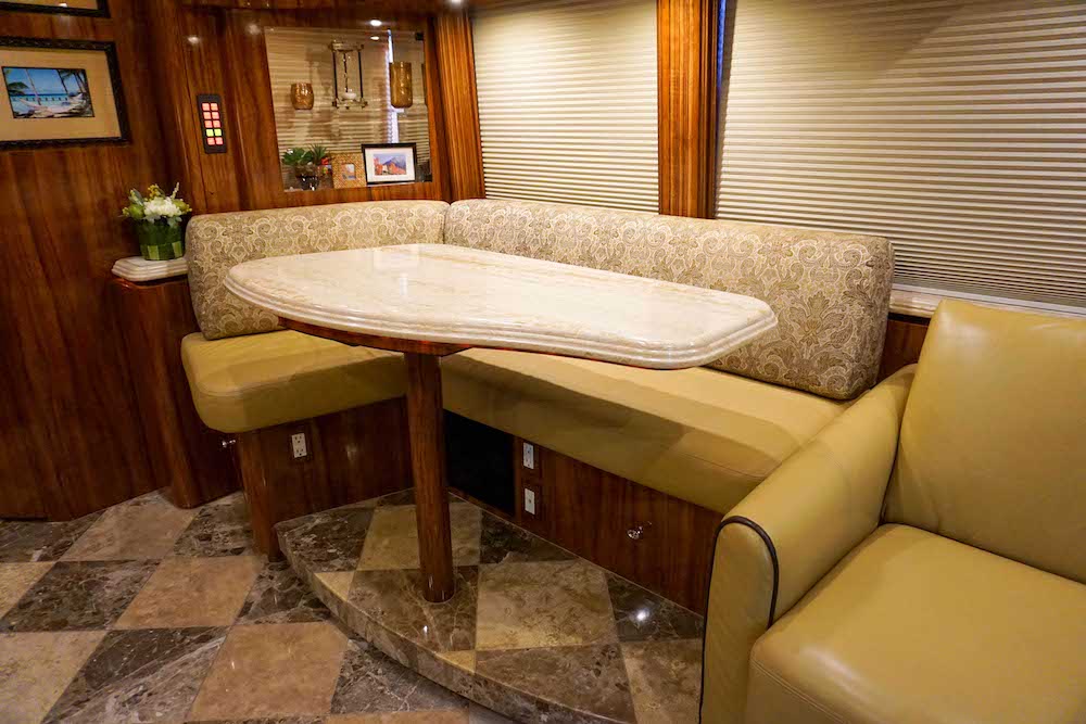 2008 Prevost Marathon H3-45 For Sale