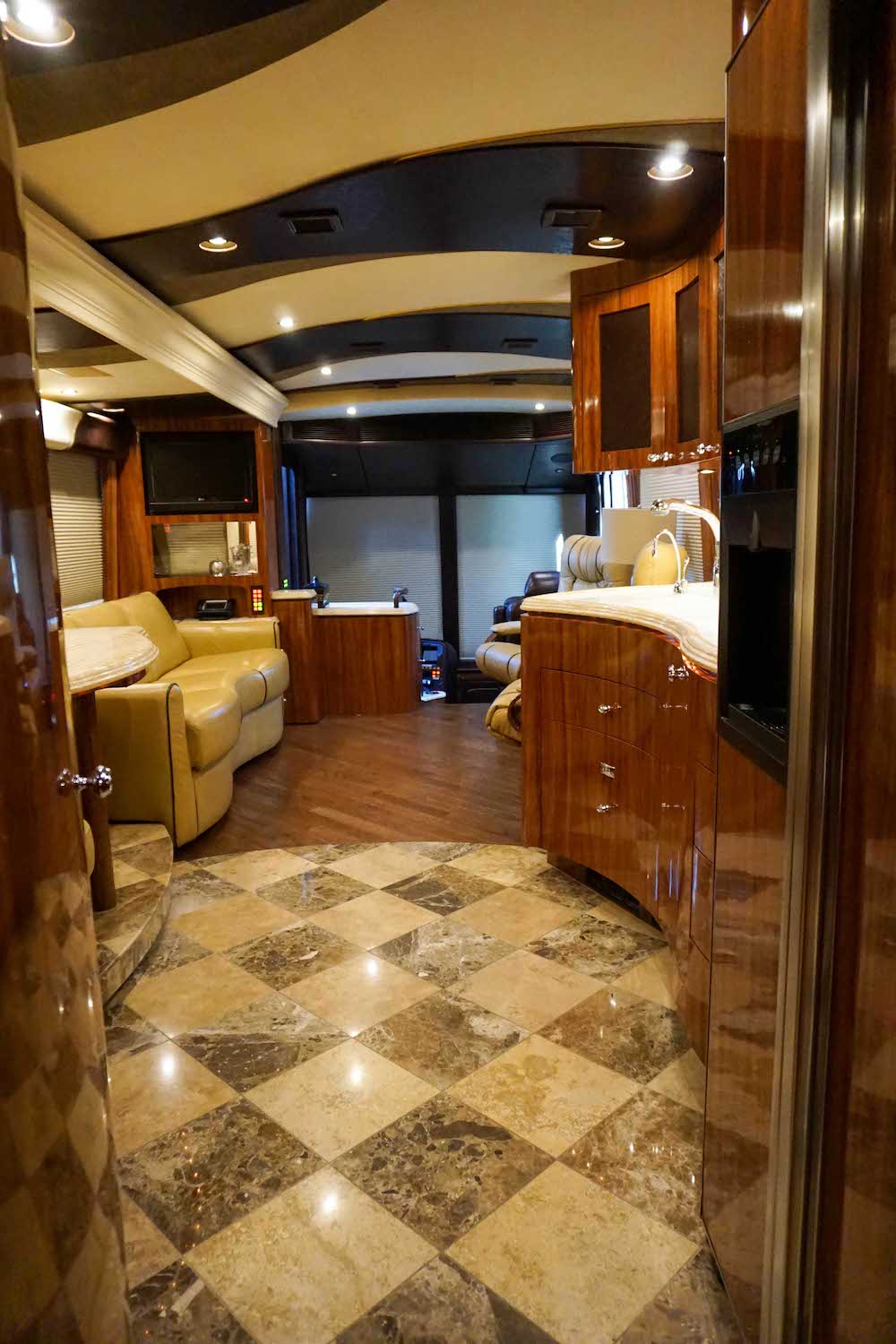 2008 Prevost Marathon H3-45 For Sale