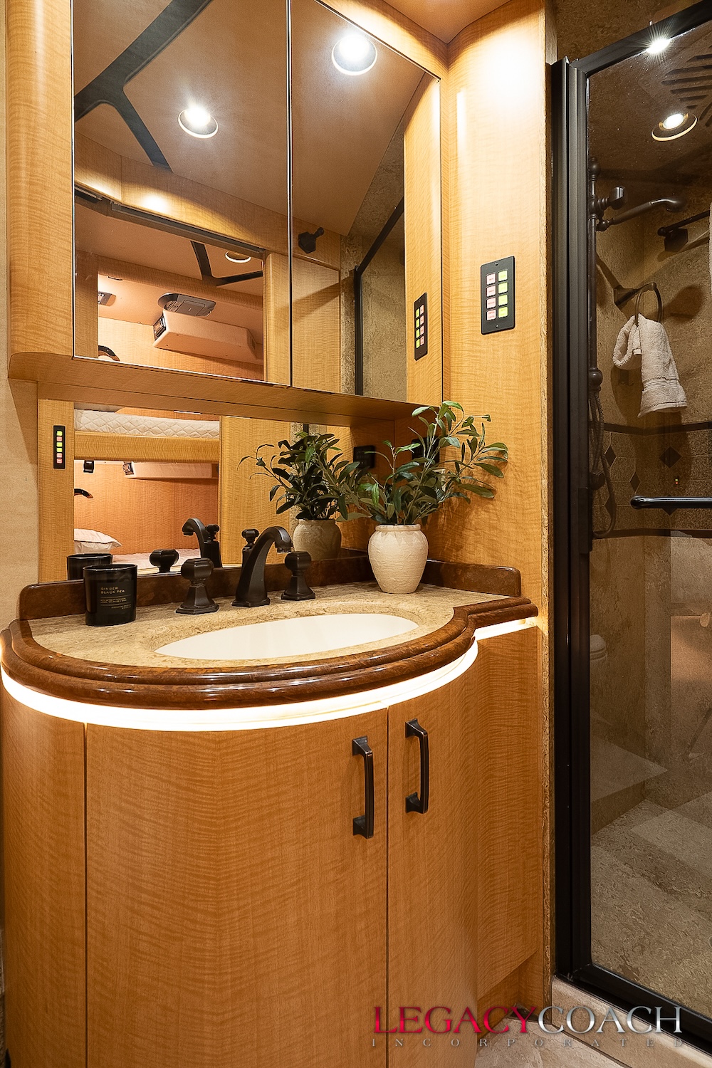 2008 Prevost Marathon XLII For Sale