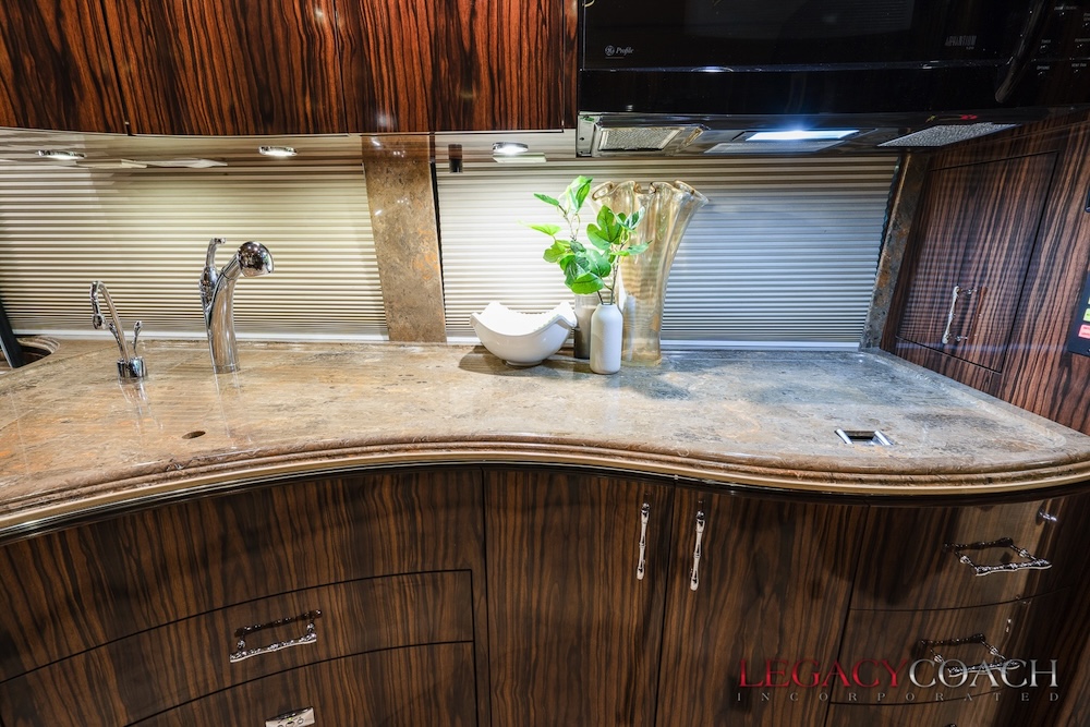 2008 Prevost Marathon XLII For Sale