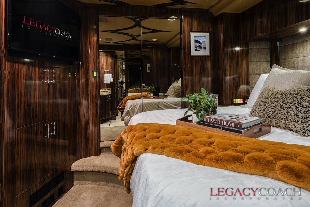 2008 Prevost Marathon XLII For Sale