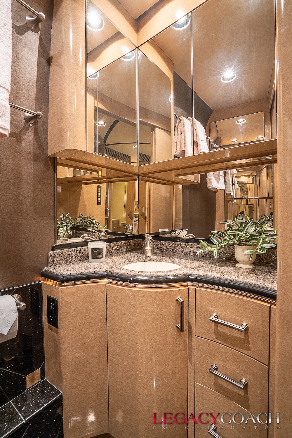 2008 Prevost Marathon XLII For Sale