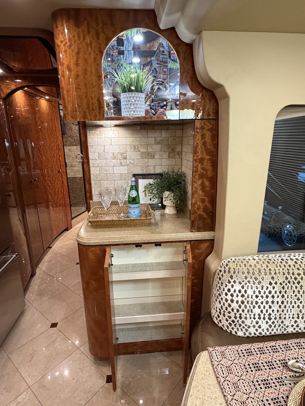 2008 Prevost Millennium H3-45 For Sale