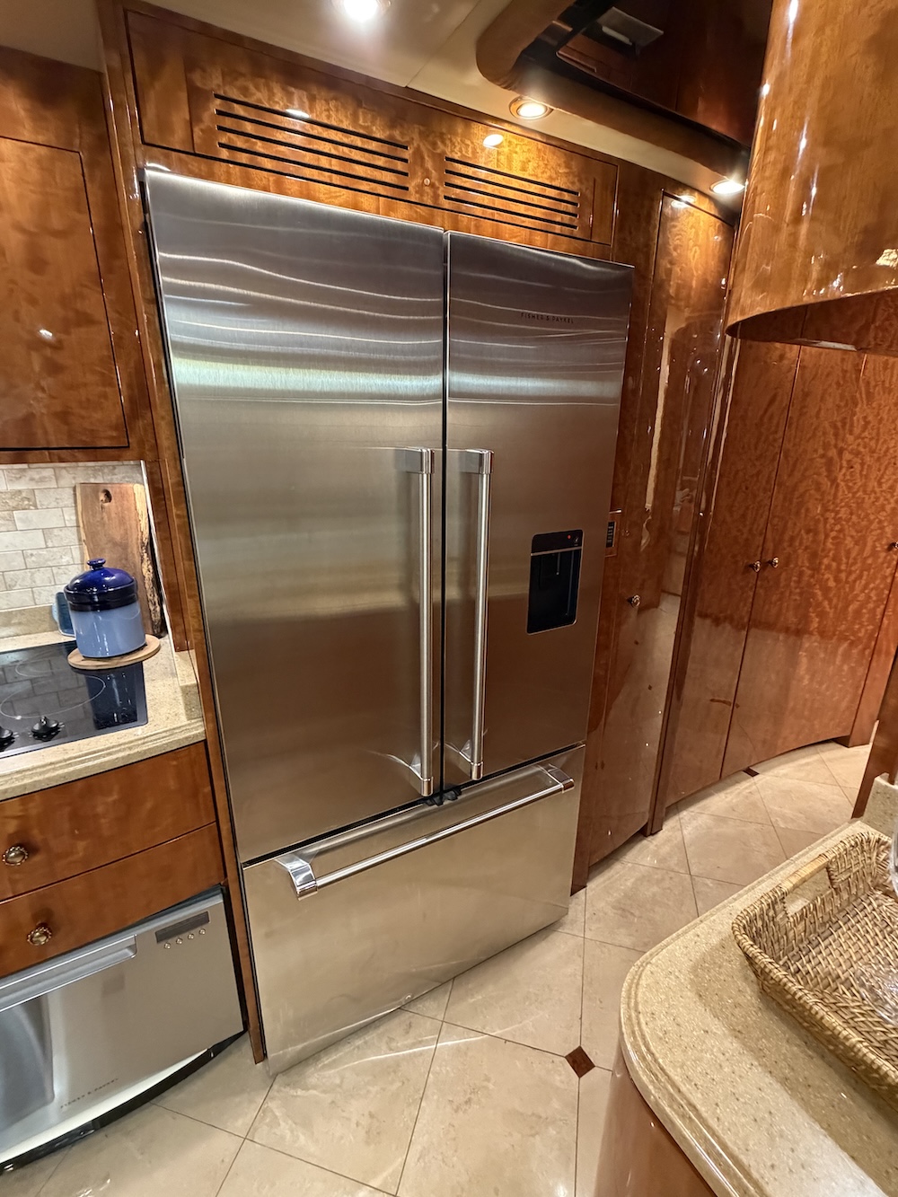 2008 Prevost Millennium H3-45 For Sale