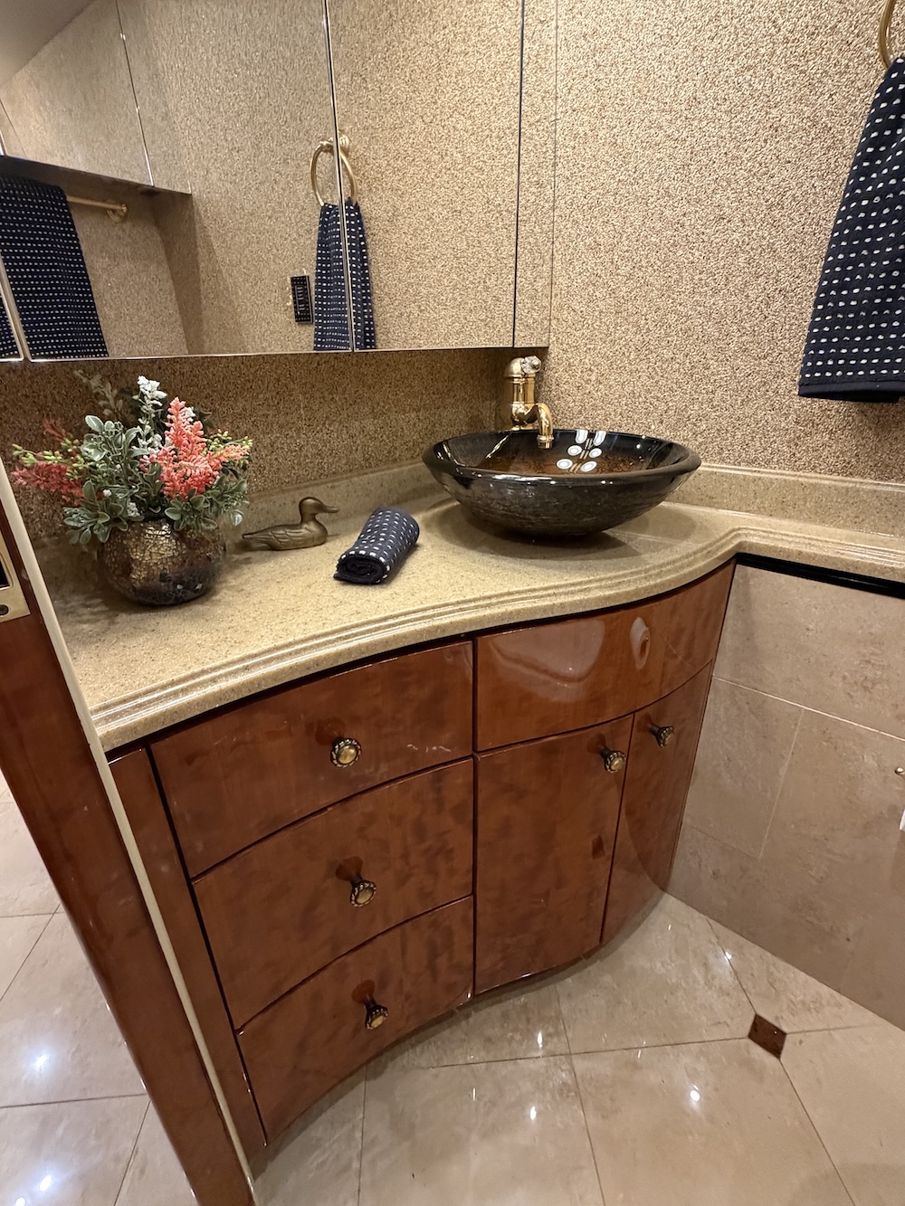 2008 Prevost Millennium H3-45 For Sale