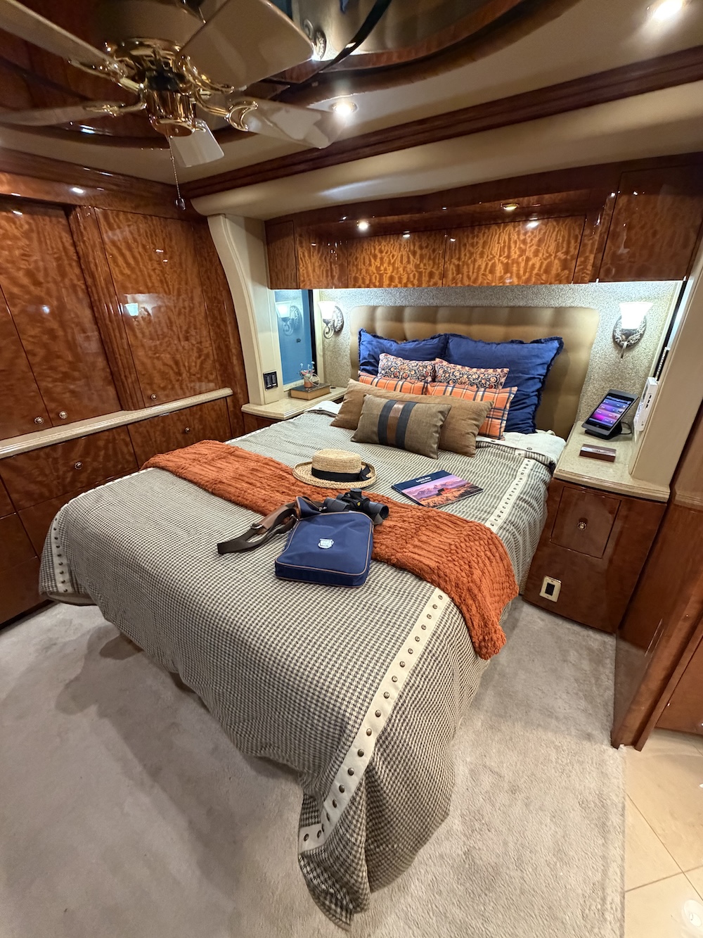 2008 Prevost Millennium H3-45 For Sale