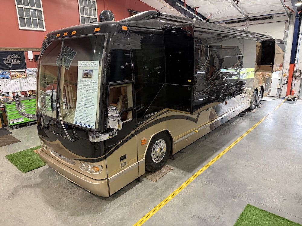 2008 Prevost Millennium H3-45 For Sale