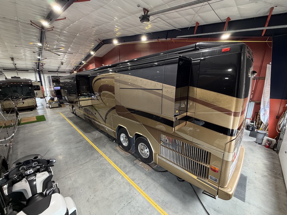 2008 Prevost Millennium H3-45 For Sale