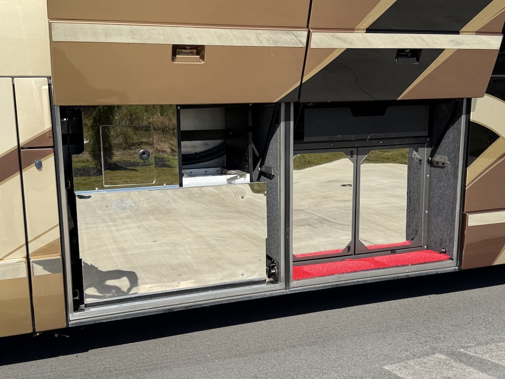 2008 Prevost Millennium H3-45 For Sale