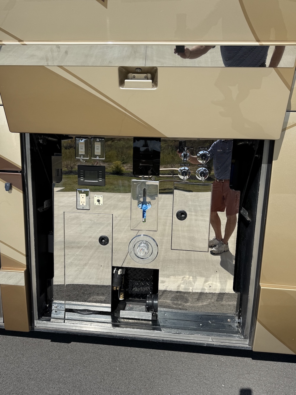 2008 Prevost Millennium H3-45 For Sale