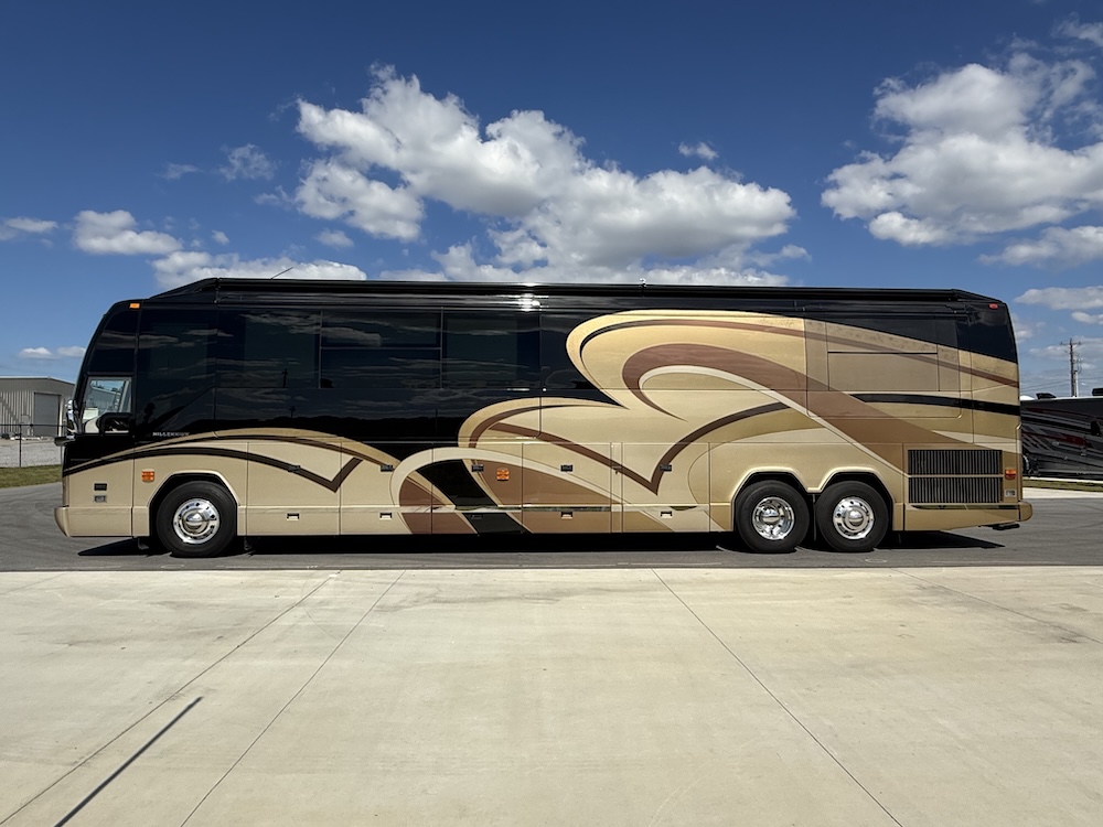 2008 Prevost Millennium H3-45 For Sale