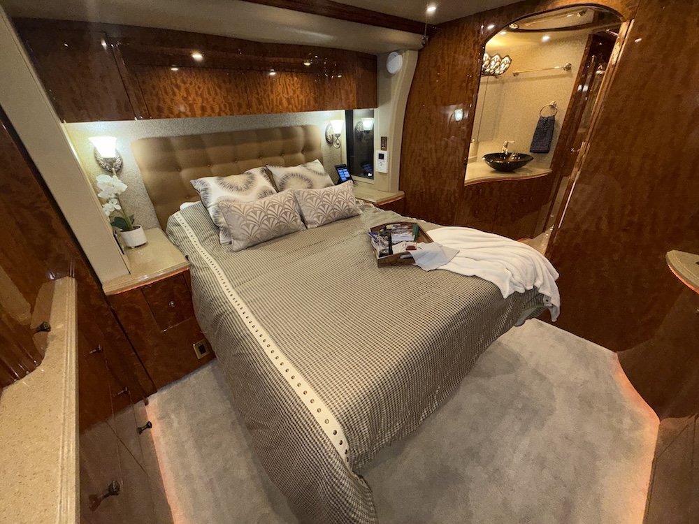 2008 Prevost Millennium H3-45 For Sale