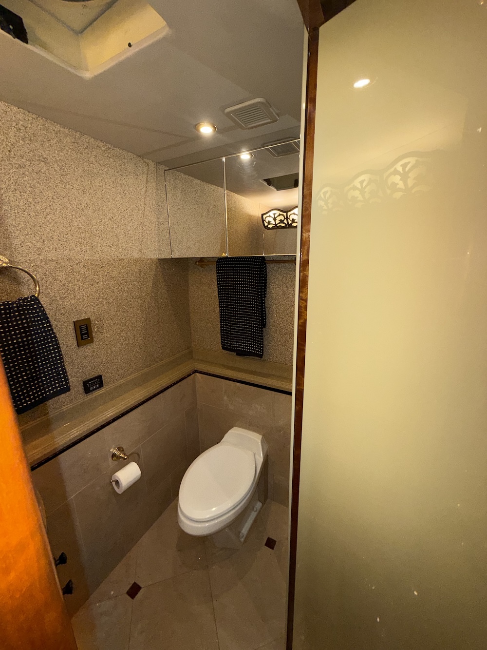 2008 Prevost Millennium H3-45 For Sale