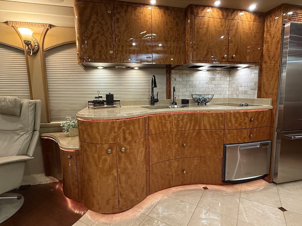 2008 Prevost Millennium H3-45 For Sale