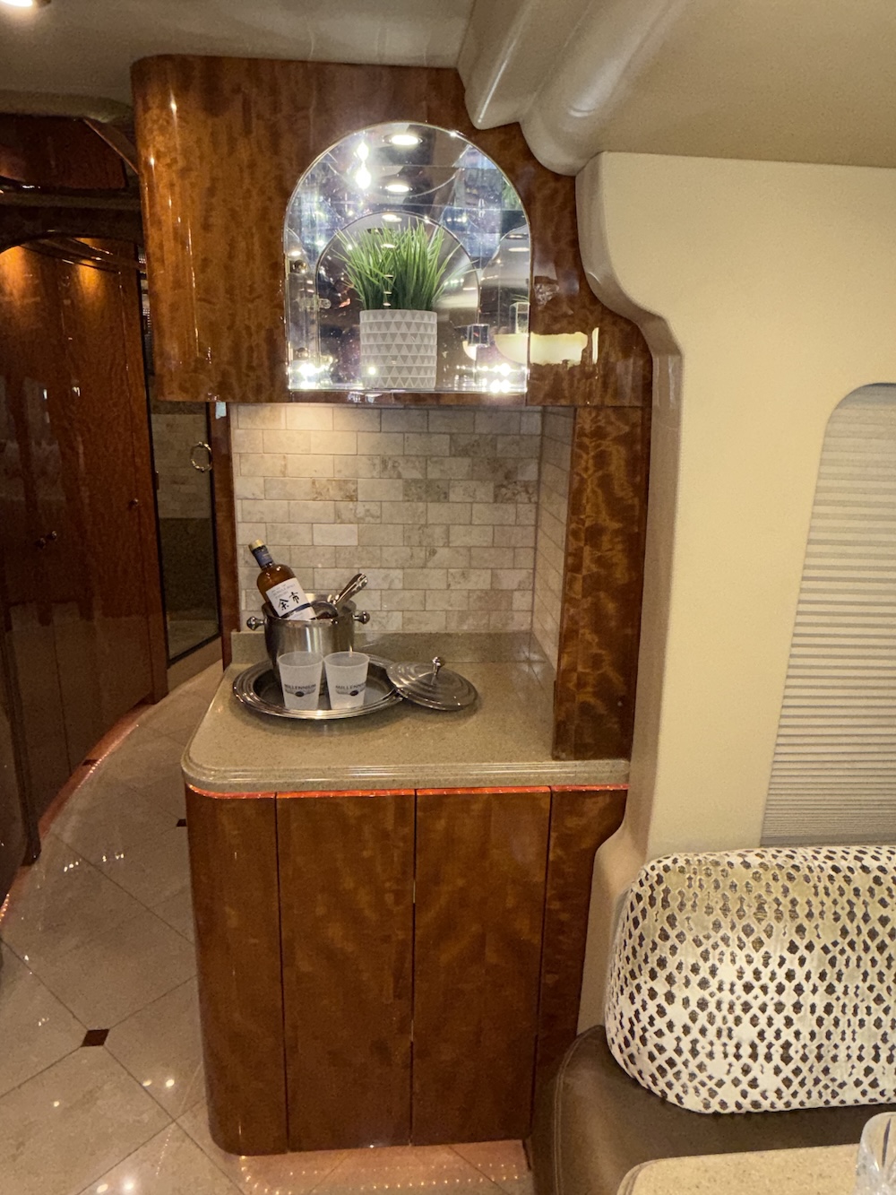 2008 Prevost Millennium H3-45 For Sale