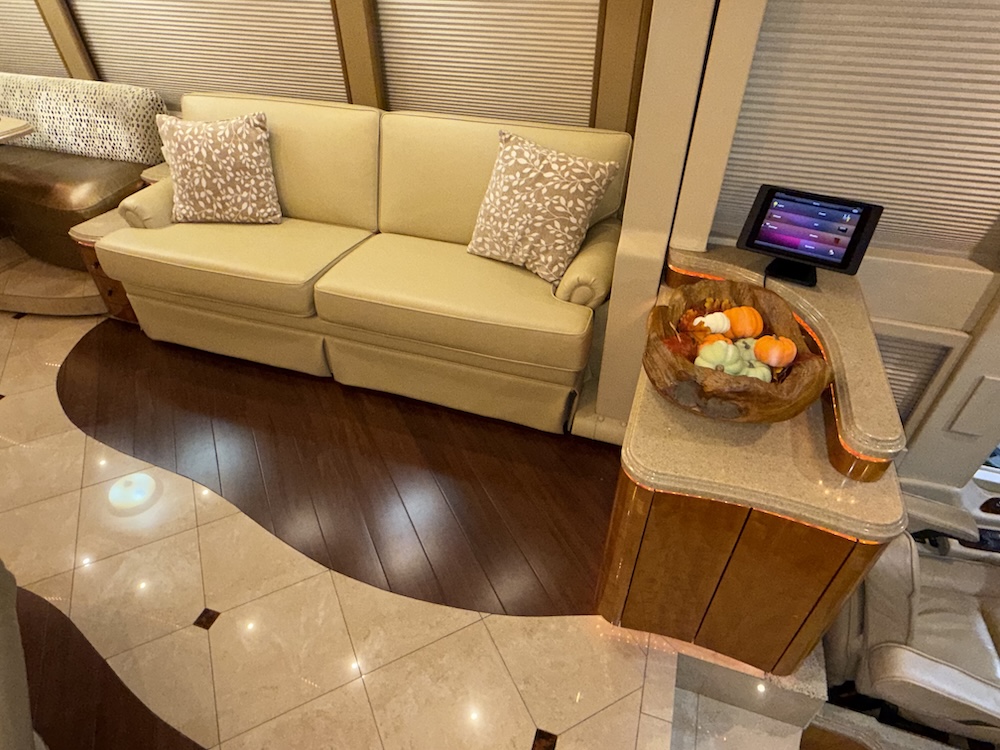 2008 Prevost Millennium H3-45 For Sale