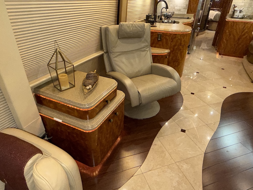2008 Prevost Millennium H3-45 For Sale