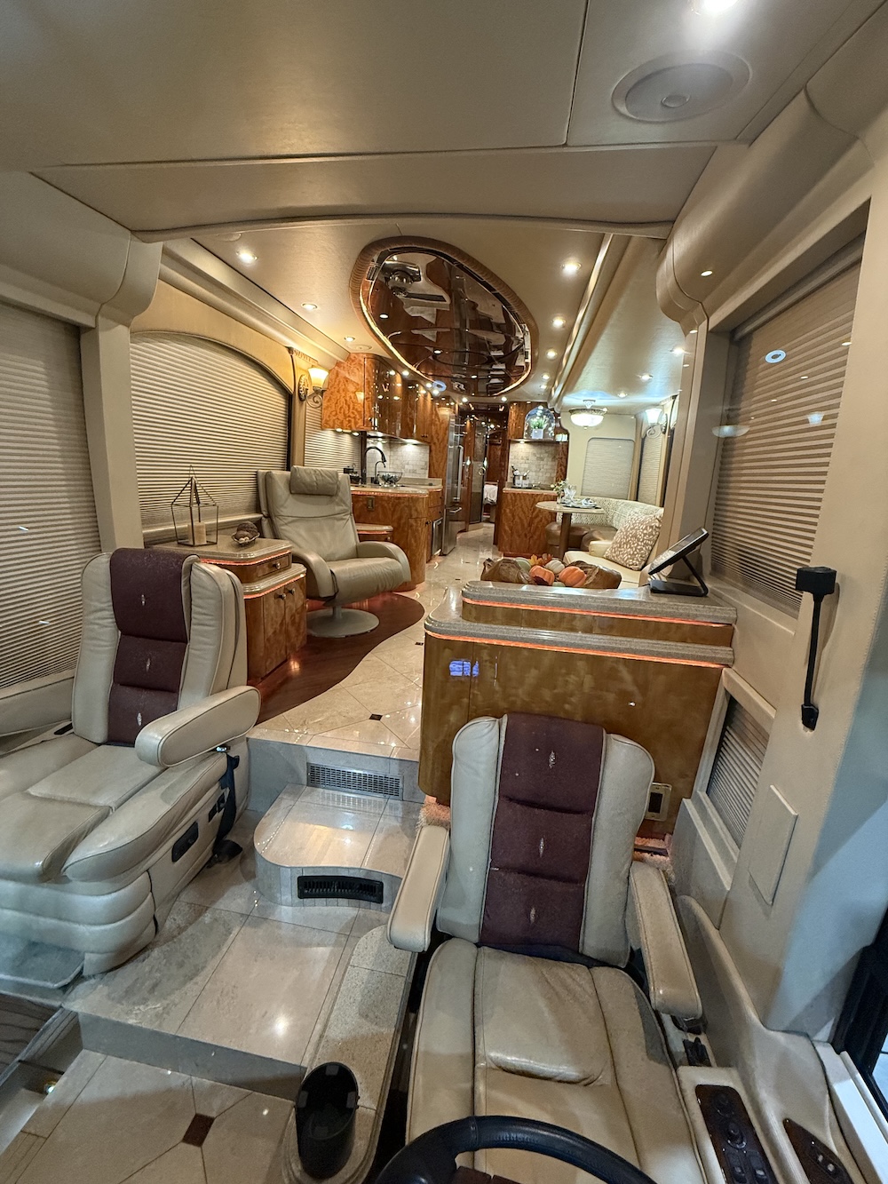 2008 Prevost Millennium H3-45 For Sale