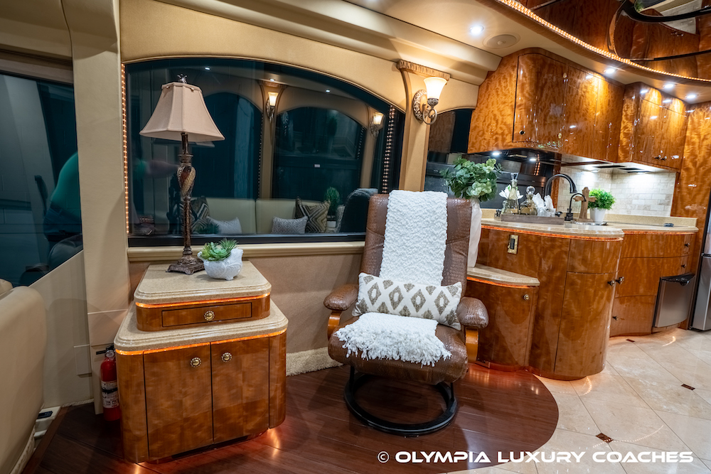 2008 Prevost Millennium H3-45 For Sale