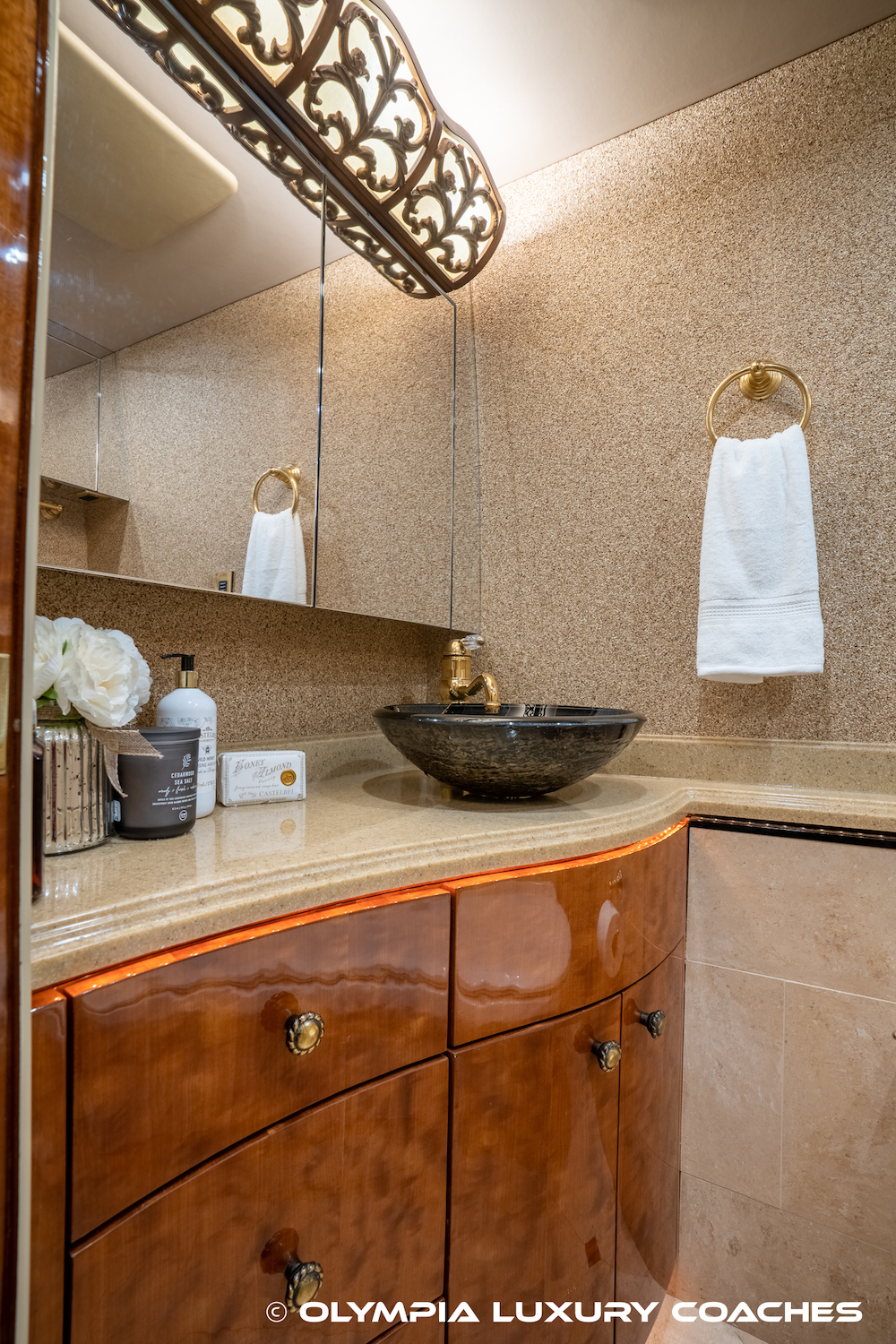 2008 Prevost Millennium H3-45 For Sale