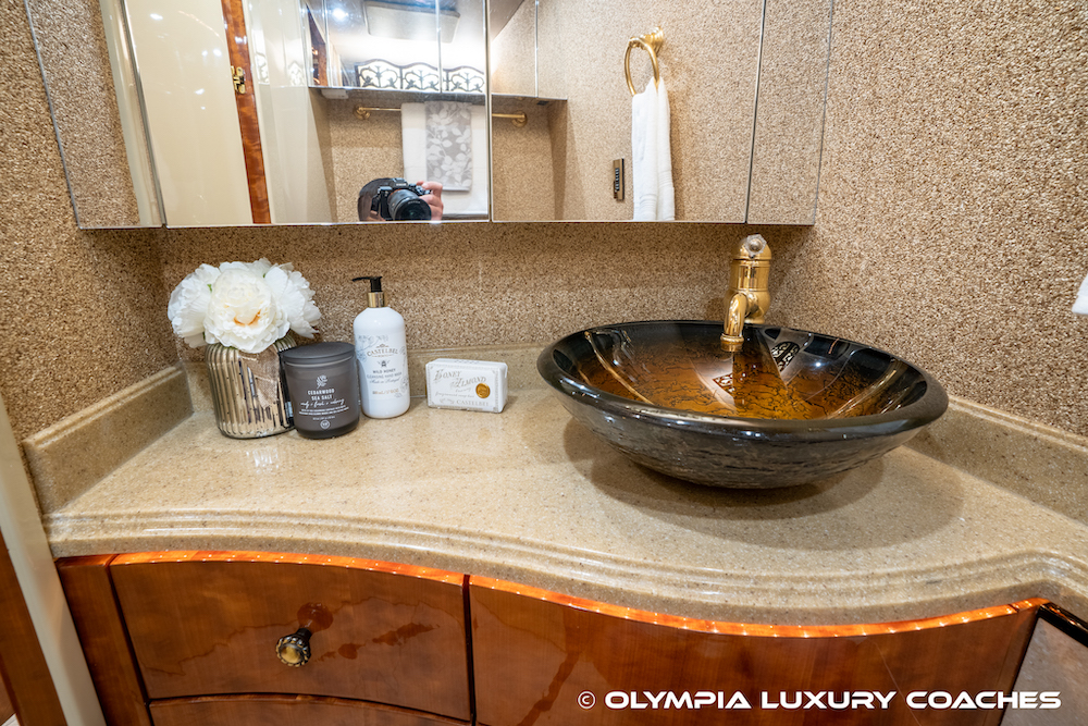 2008 Prevost Millennium H3-45 For Sale