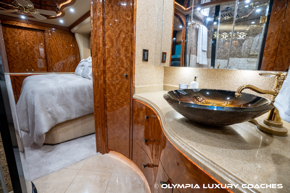 2008 Prevost Millennium H3-45 For Sale