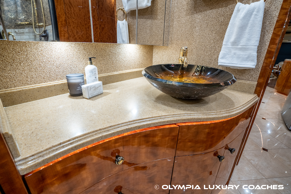 2008 Prevost Millennium H3-45 For Sale