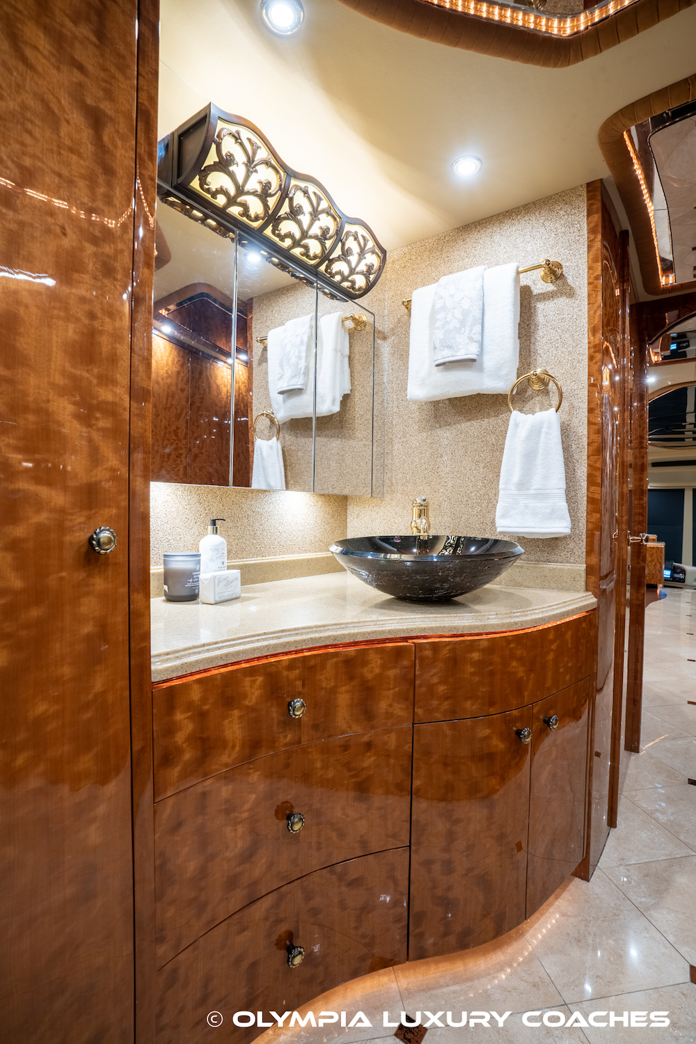 2008 Prevost Millennium H3-45 For Sale