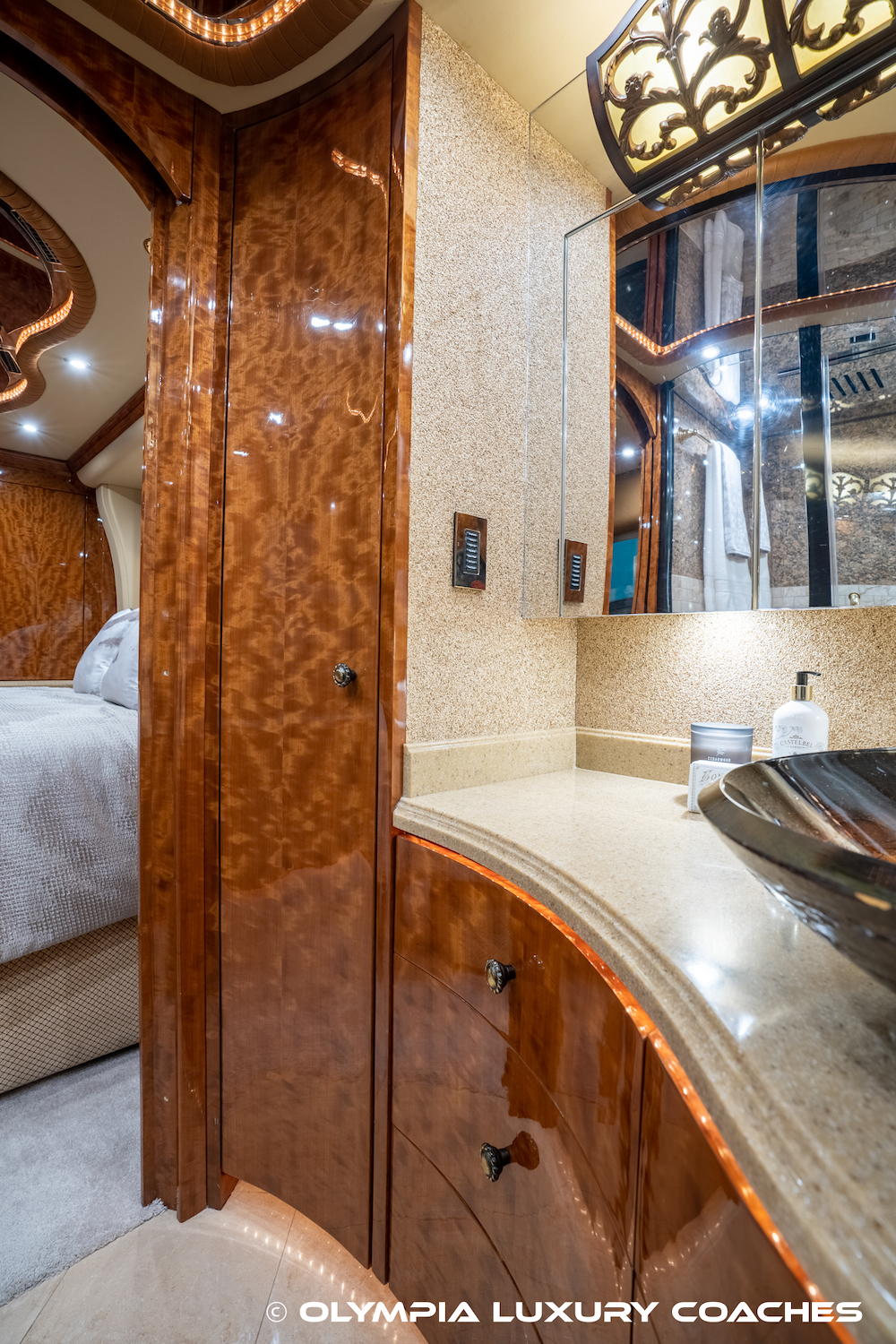 2008 Prevost Millennium H3-45 For Sale