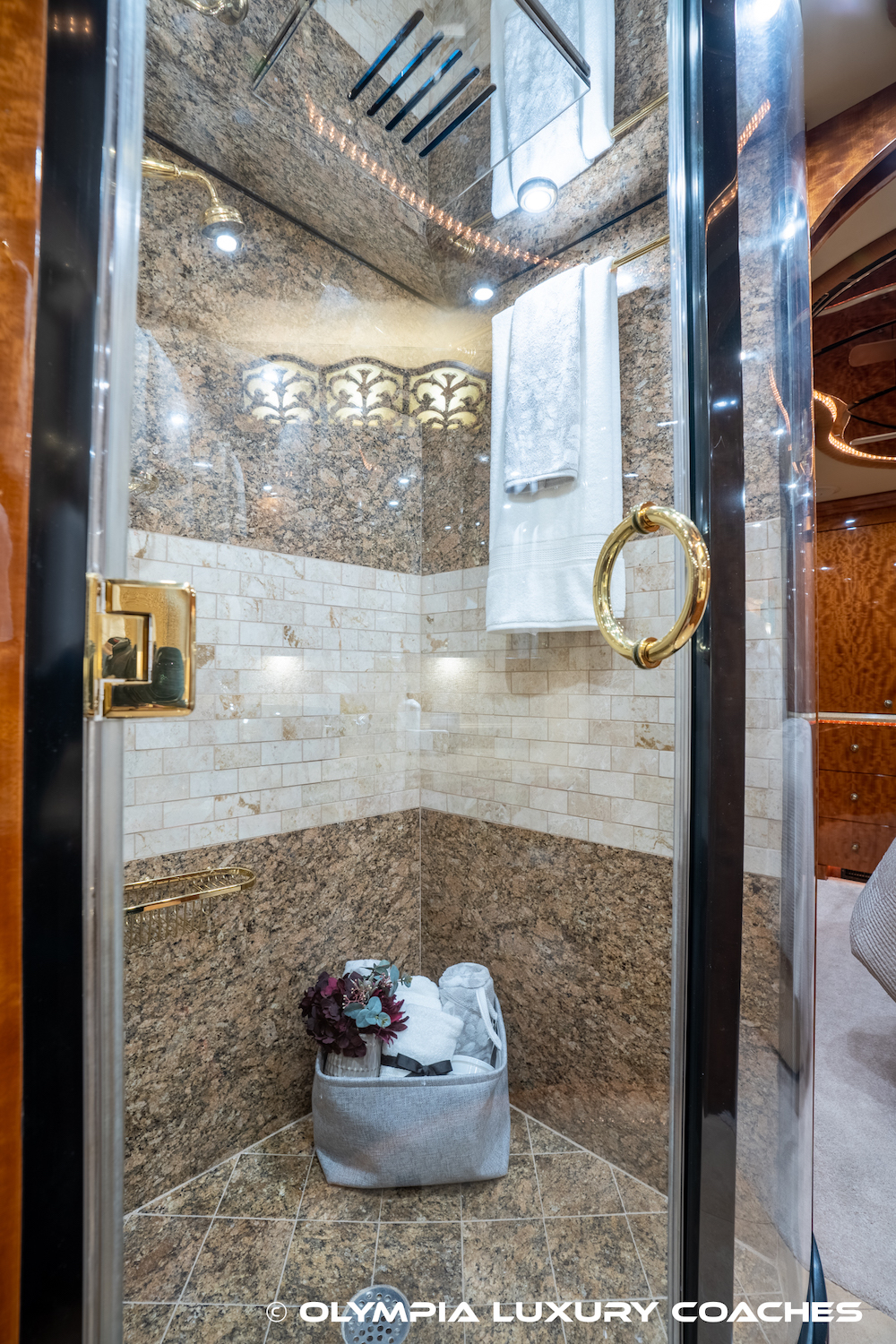 2008 Prevost Millennium H3-45 For Sale