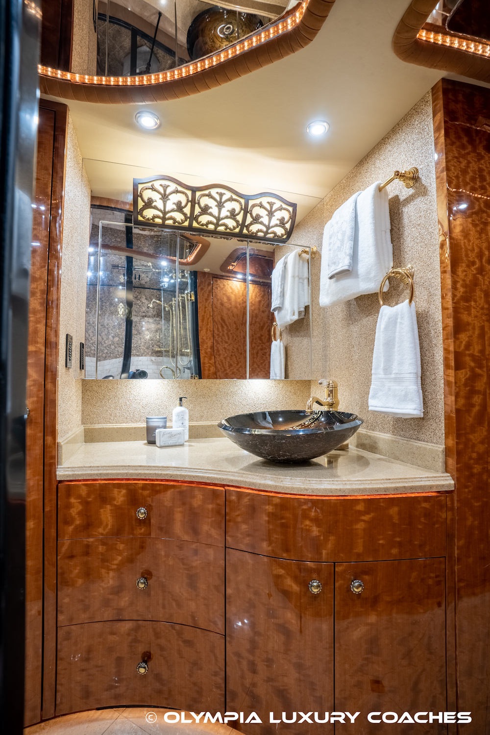 2008 Prevost Millennium H3-45 For Sale