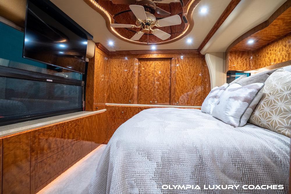 2008 Prevost Millennium H3-45 For Sale