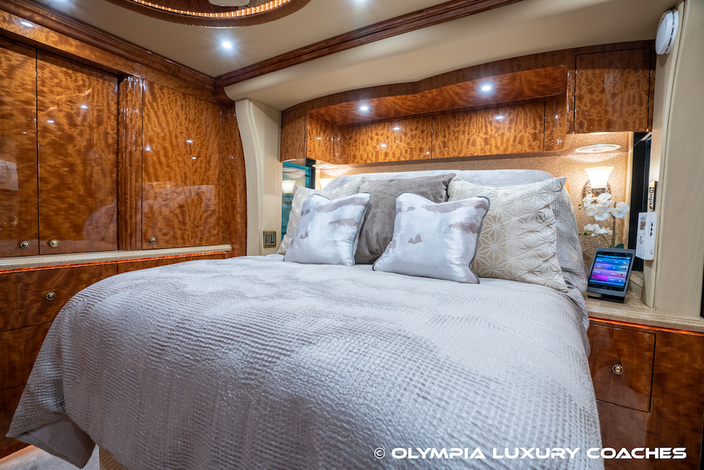 2008 Prevost Millennium H3-45 For Sale
