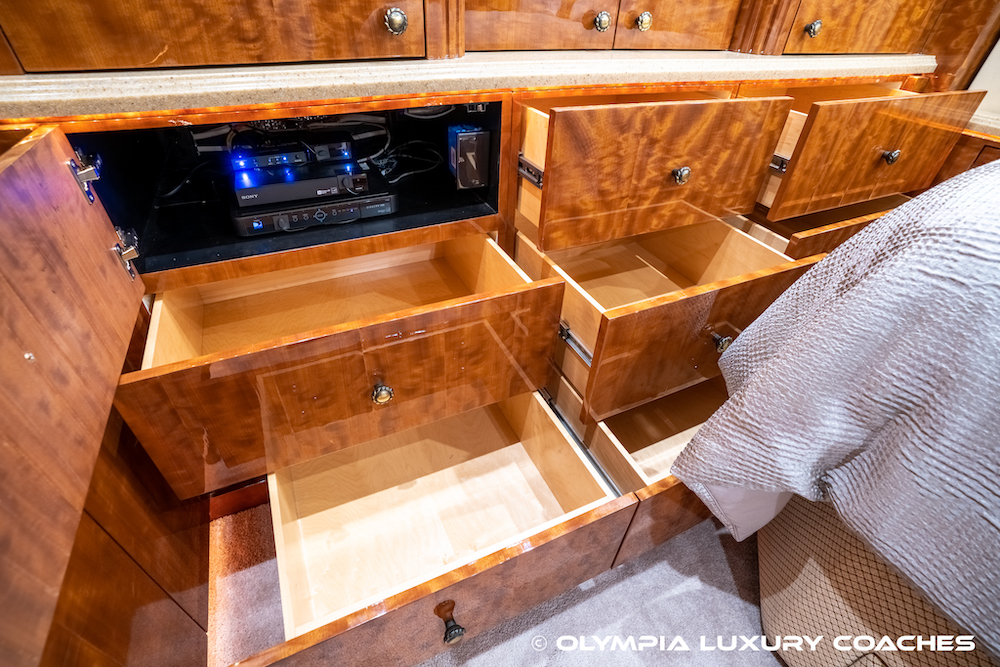 2008 Prevost Millennium H3-45 For Sale