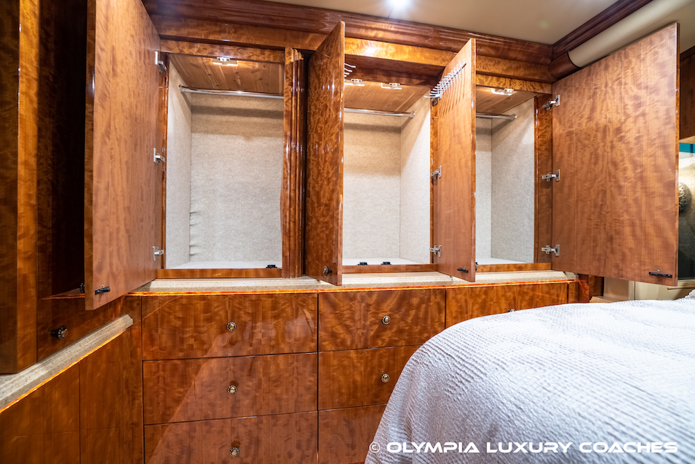 2008 Prevost Millennium H3-45 For Sale