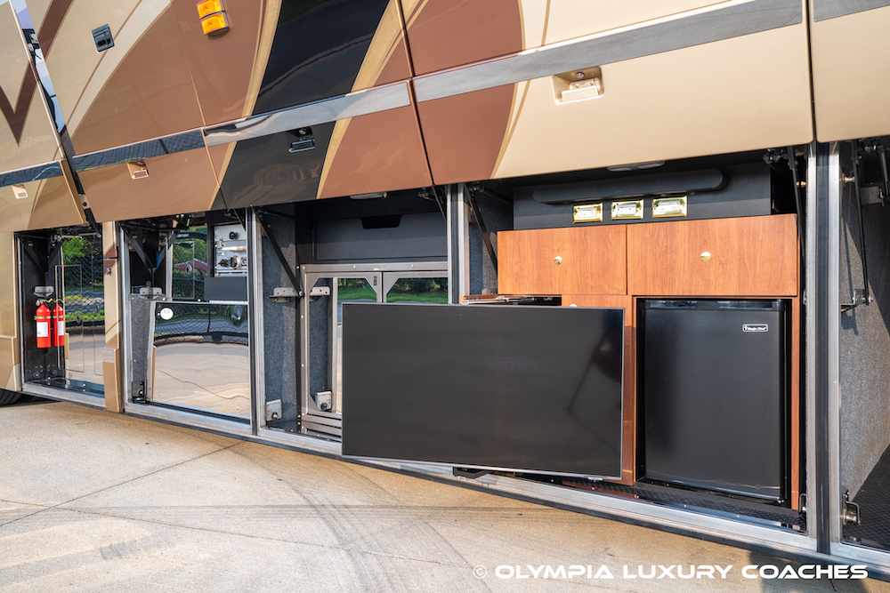 2008 Prevost Millennium H3-45 For Sale