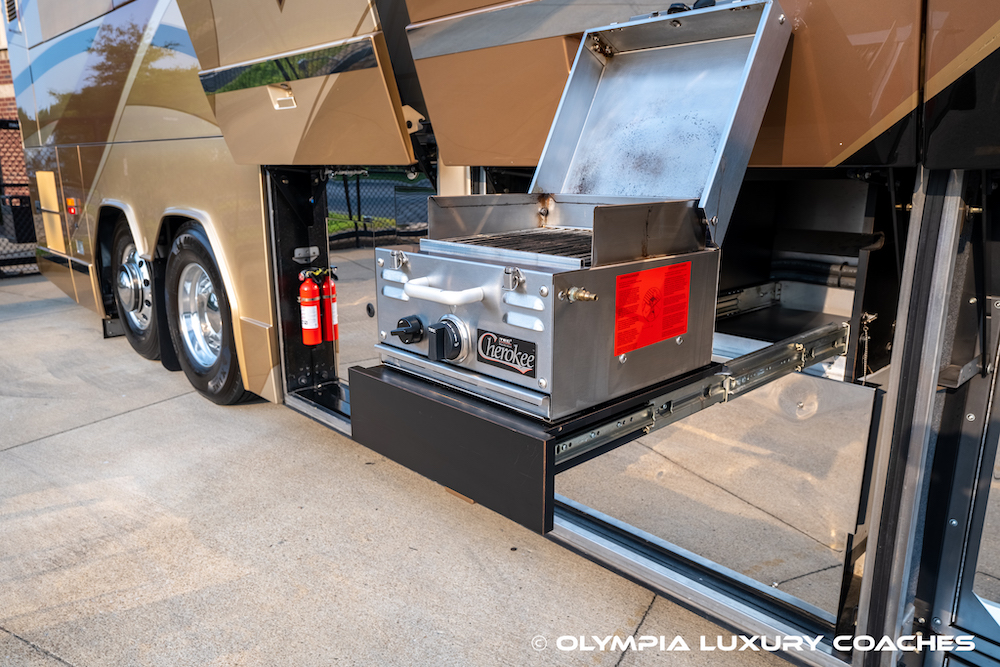 2008 Prevost Millennium H3-45 For Sale