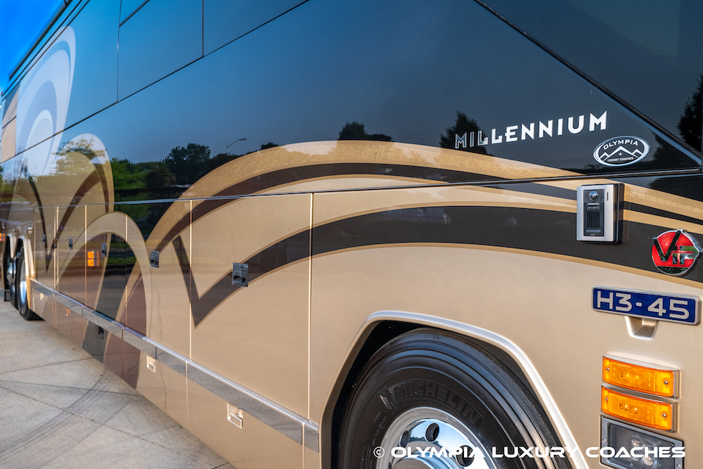 2008 Prevost Millennium H3-45 For Sale