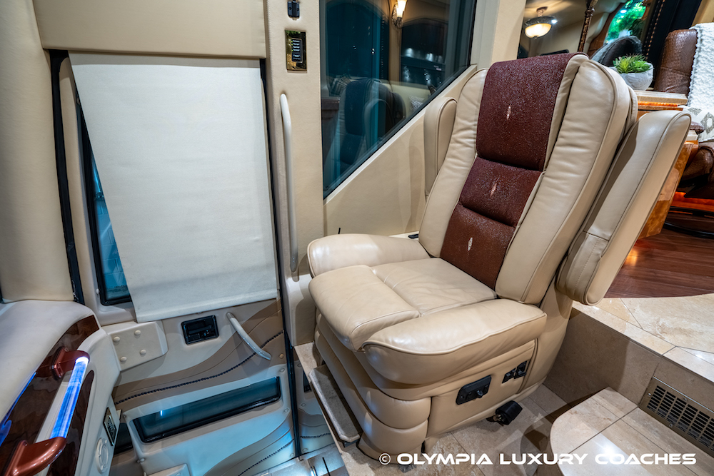2008 Prevost Millennium H3-45 For Sale