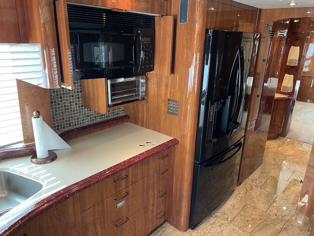 2008 Prevost Parliament H3-45 For Sale