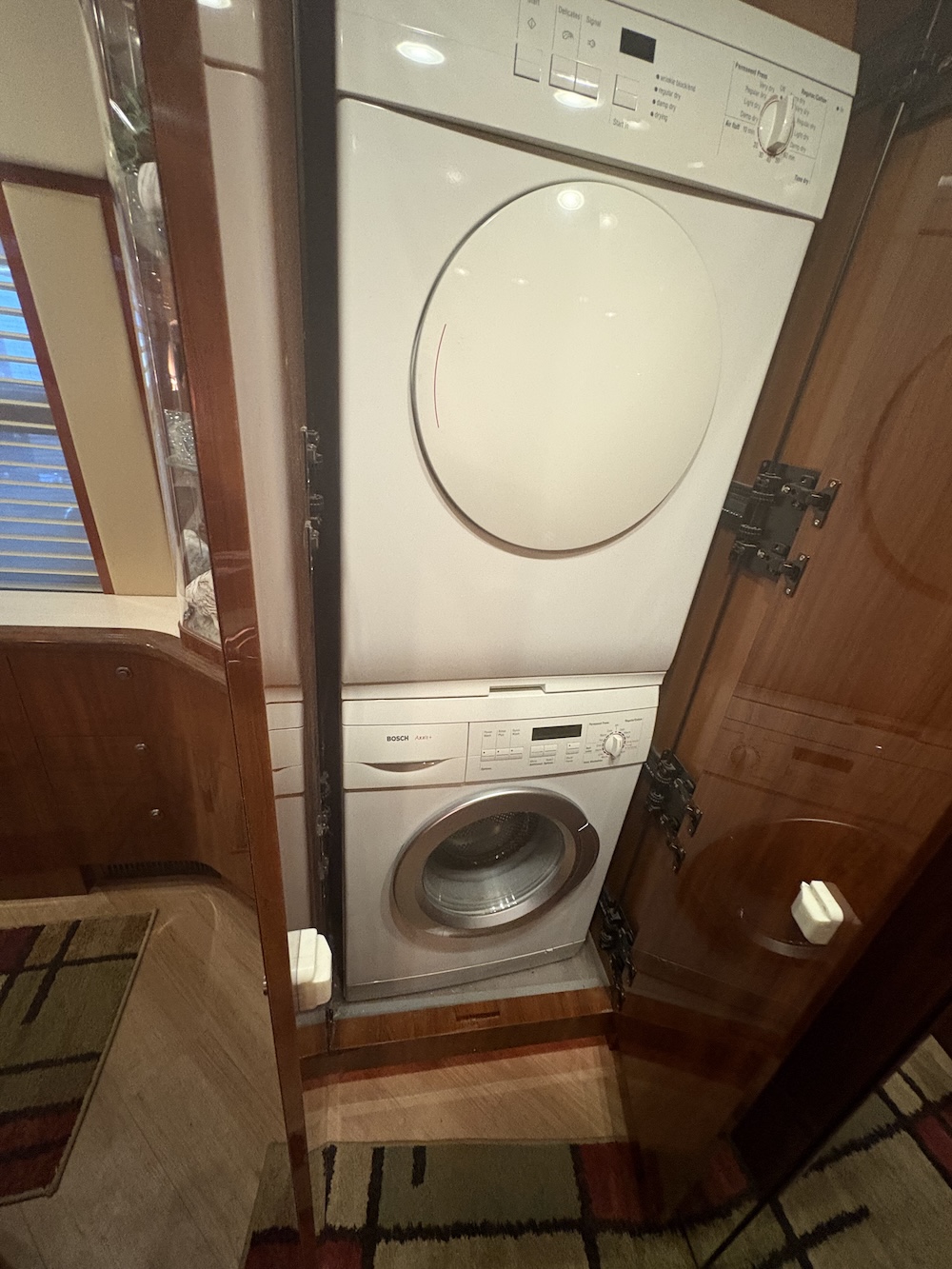 2008 Prevost Parliament H3-45 For Sale