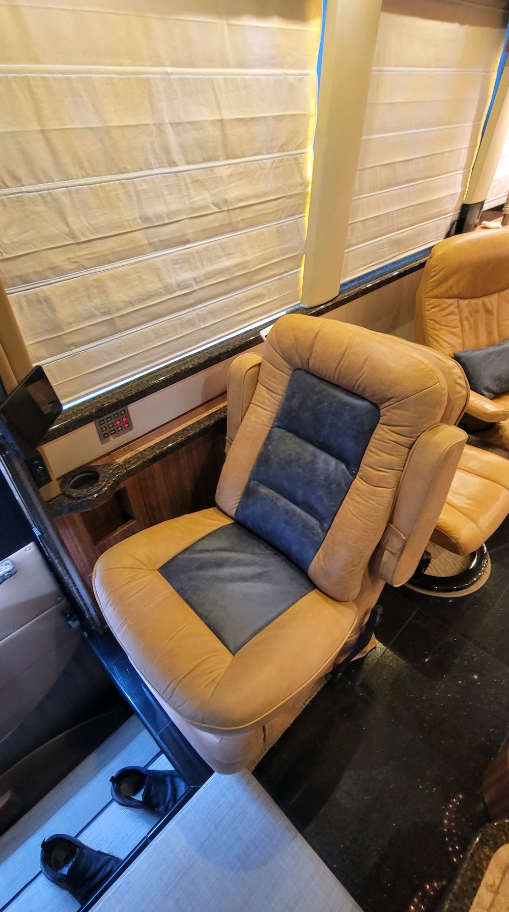 2008 Prevost Parliament XLII For Sale