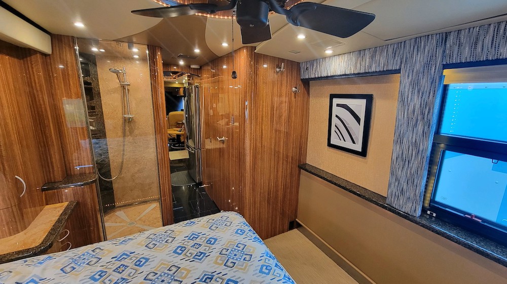 2008 Prevost Parliament XLII For Sale