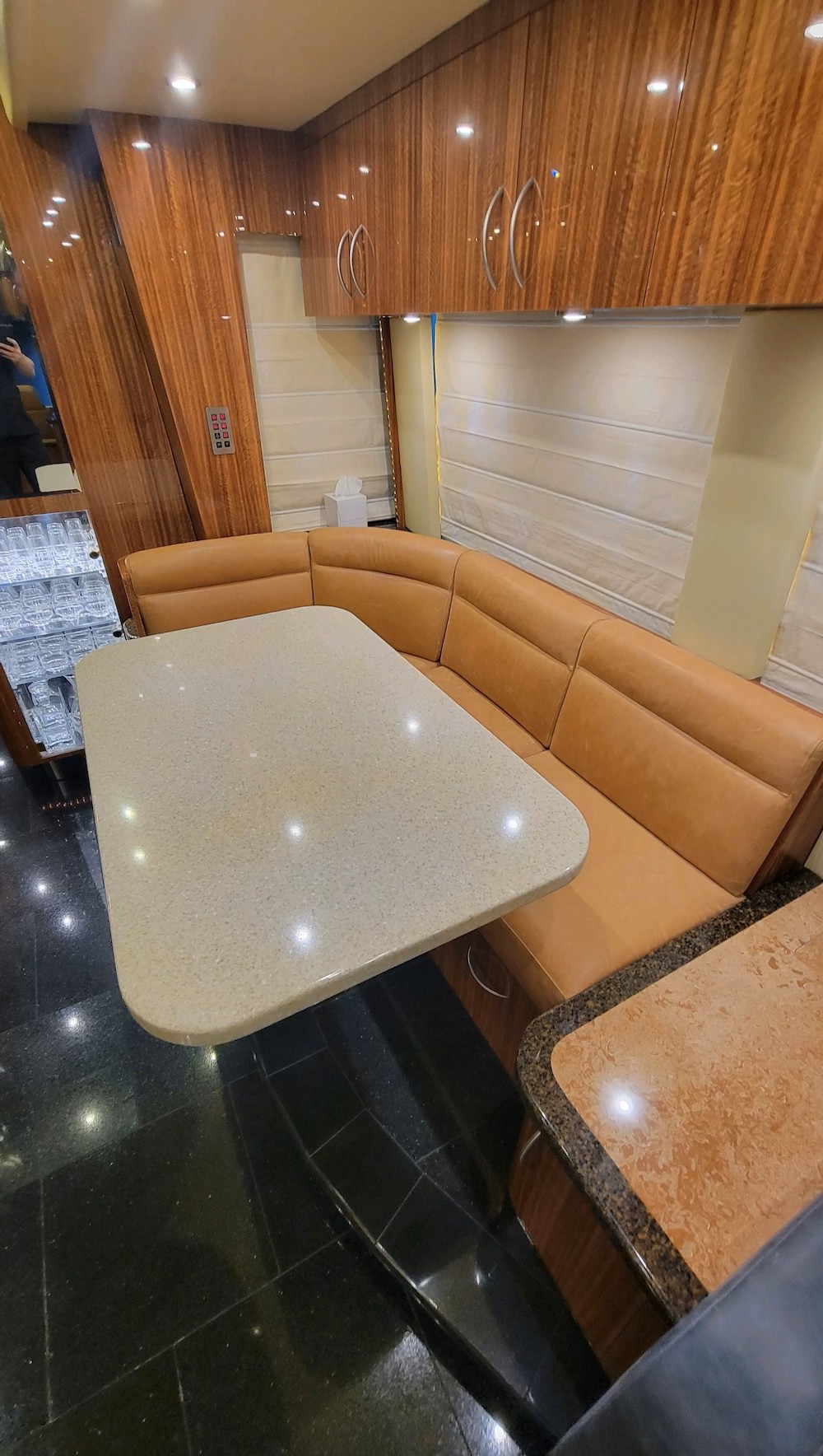 2008 Prevost Parliament XLII For Sale