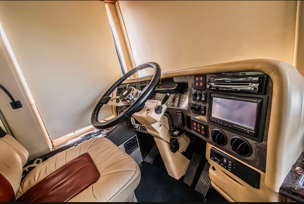 2008 Prevost Parliament XLII For Sale