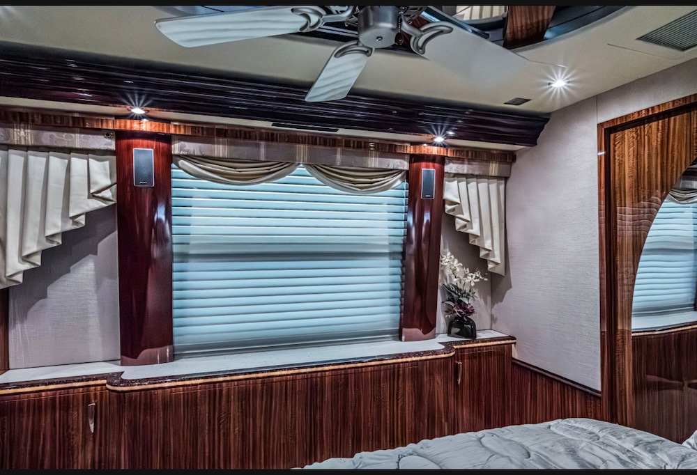 2008 Prevost Parliament XLII For Sale