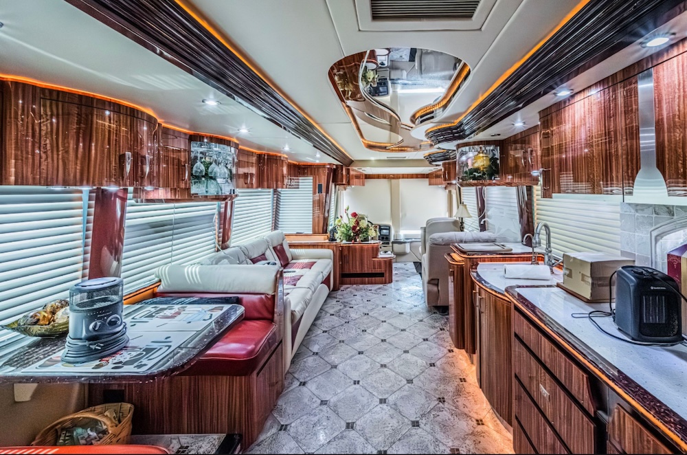 2008 Prevost Parliament XLII For Sale