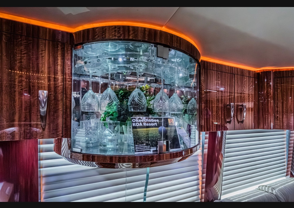 2008 Prevost Parliament XLII For Sale